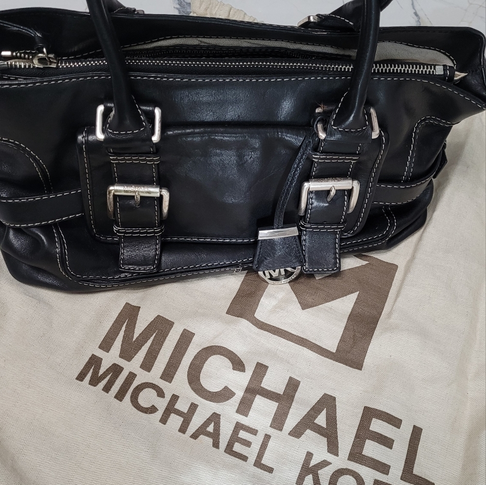 Michael Kors - Classic Satchel